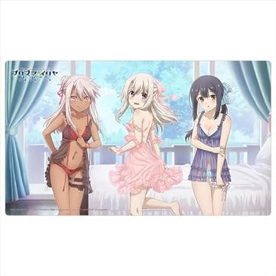 劇場版「Fate/kaleid liner プリズマ☆イリヤ Licht 名前の無い少女」 描き下ろしラバーマット(イリヤ&美遊&クロエ/ルームウェア)