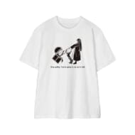 葬送のフリーレン フェルンに引っ張られるフリーレン Tシャツメンズ S>