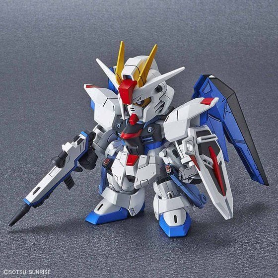 SDガンダム クロスシルエット フリーダムガンダム