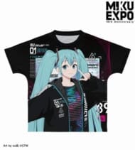 HATSUNE MIKU EXPO 10th Anniversary 描き下ろし 初音ミク テックファッションver. Art by so品 フルグラフィックTシャツユニセックス(サイズ/L)>
