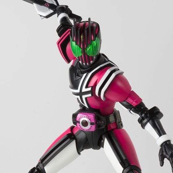 S.H.Figuarts(真骨彫製法) 仮面ライダーディケイド(ネオディケイドライバーVer.)